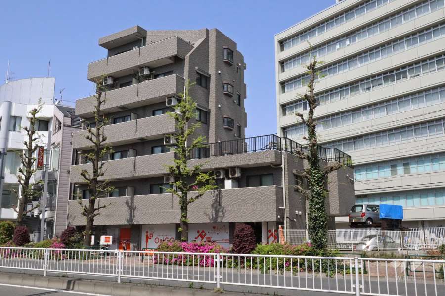 メルシー学芸大学の外観（南東側から）