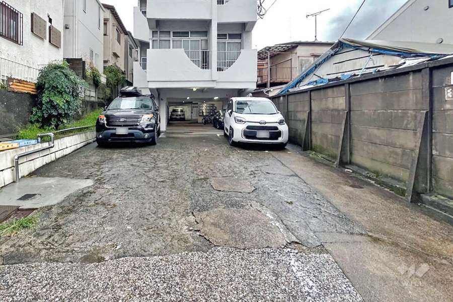 敷地内駐車場（屋外平面式）