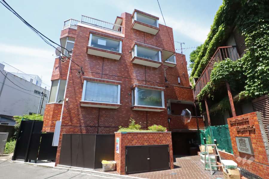 ライオンズマンション目黒第5の外観(南東側から）