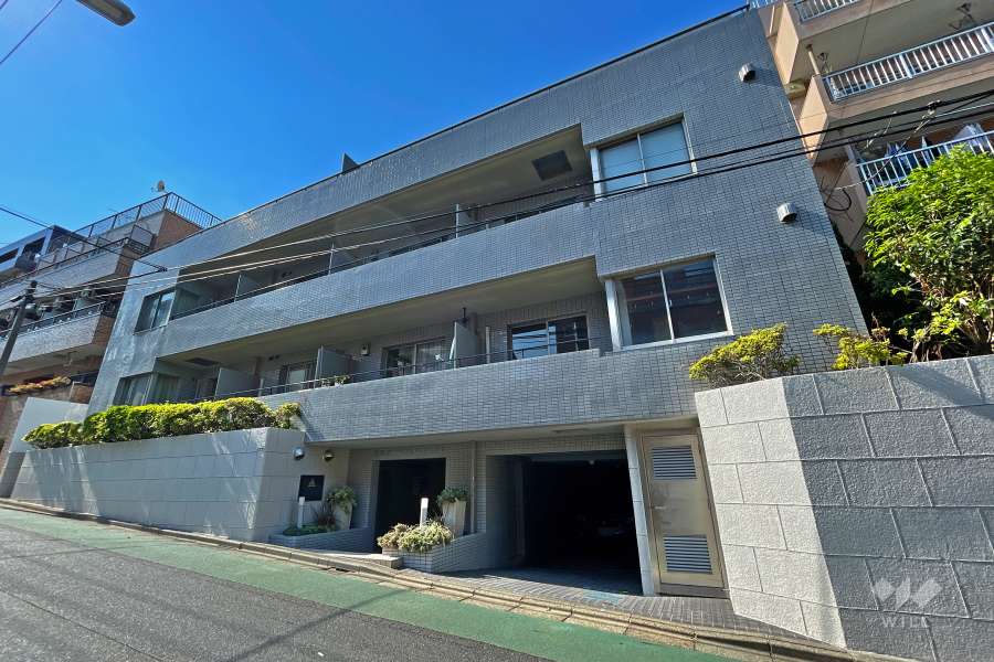 パシフィックパレス都立大の外観（南東側から）