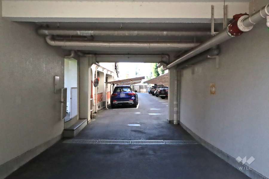 敷地内駐車場（屋外平面式）