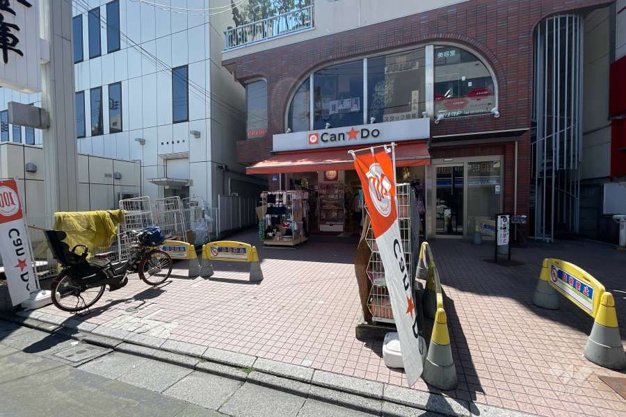 棟内1階の店舗部分