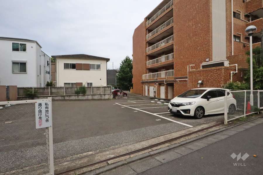 敷地内駐車場(屋外平面式）