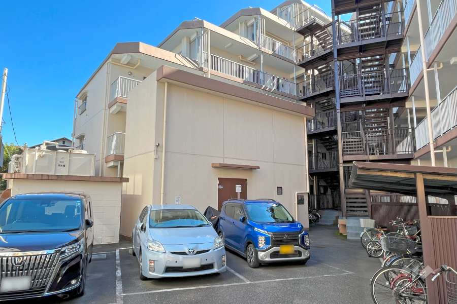 敷地内駐車場（屋外平面式）