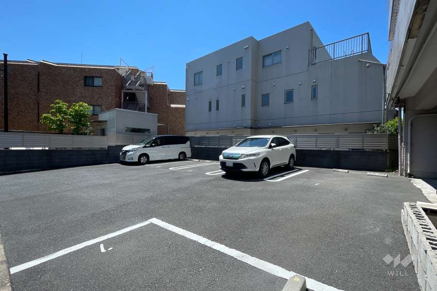 敷地内駐車場（屋外平面式）