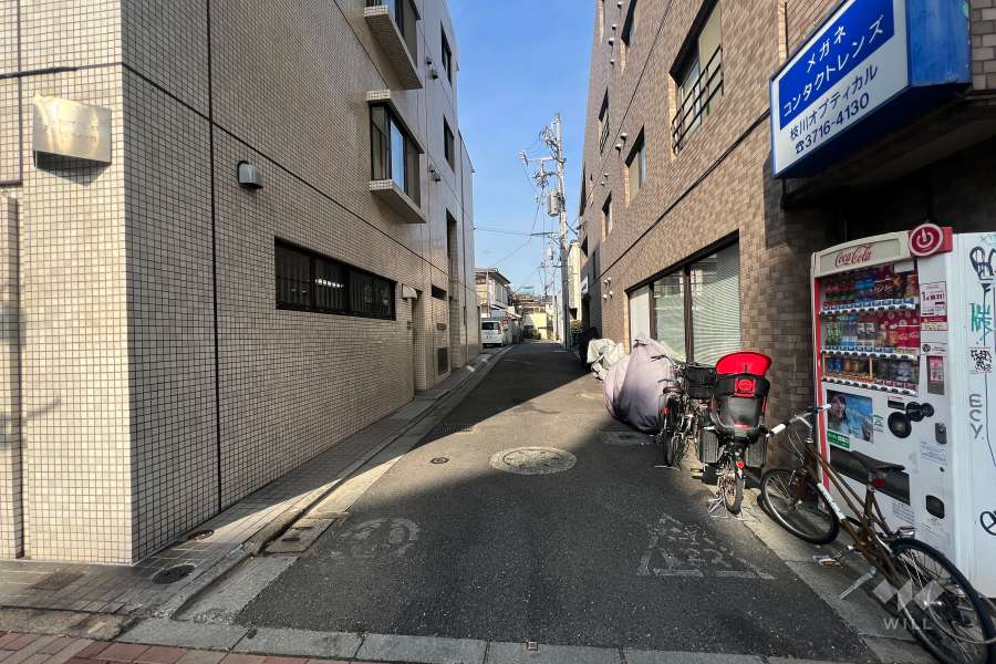 敷地南東側の前面道路