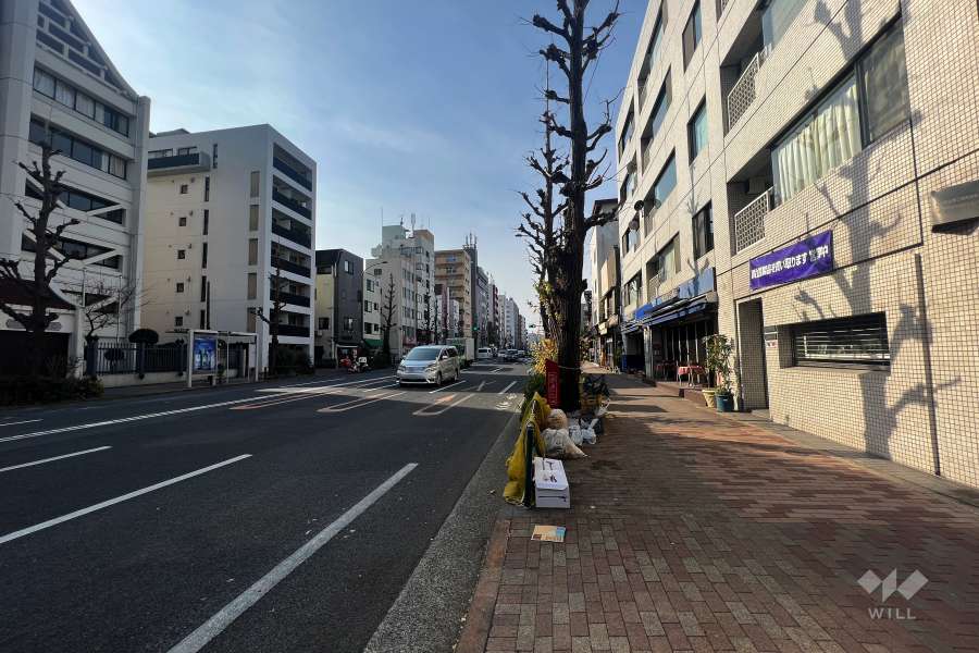 敷地南東側の前面道路