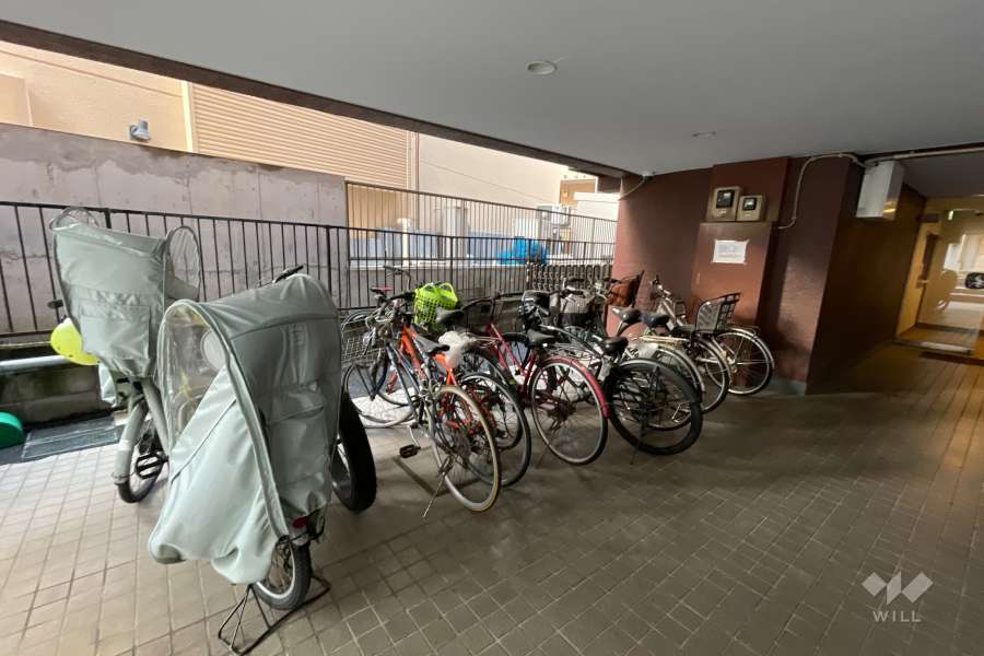 屋内に設けられた駐輪場