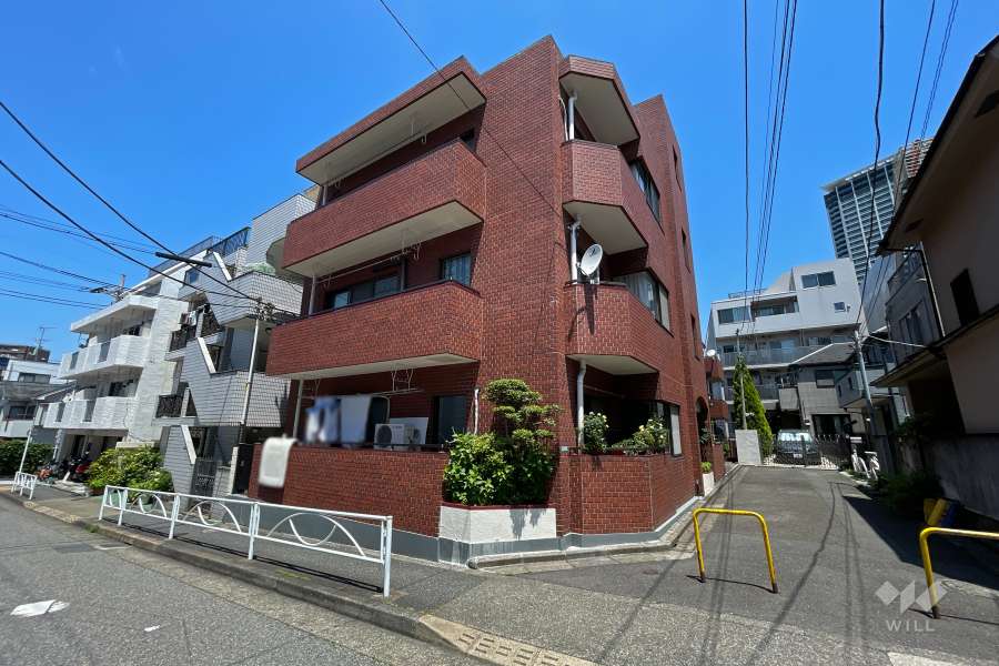 ガーデン東山の外観（南東側から）