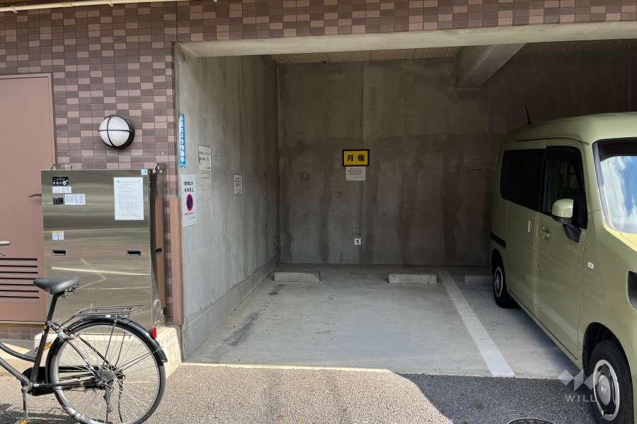 敷地内駐車場（屋内平面式）