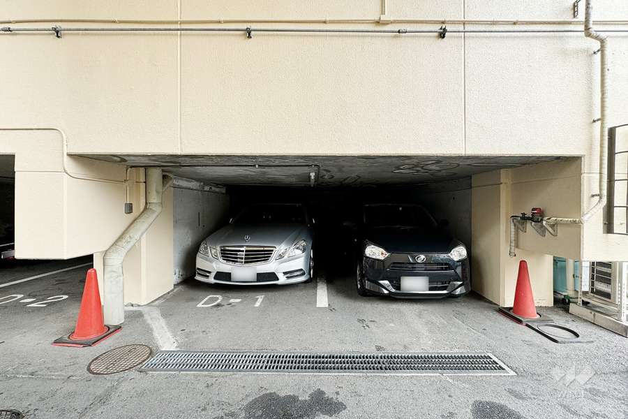 敷地内駐車場（屋内平面式）
