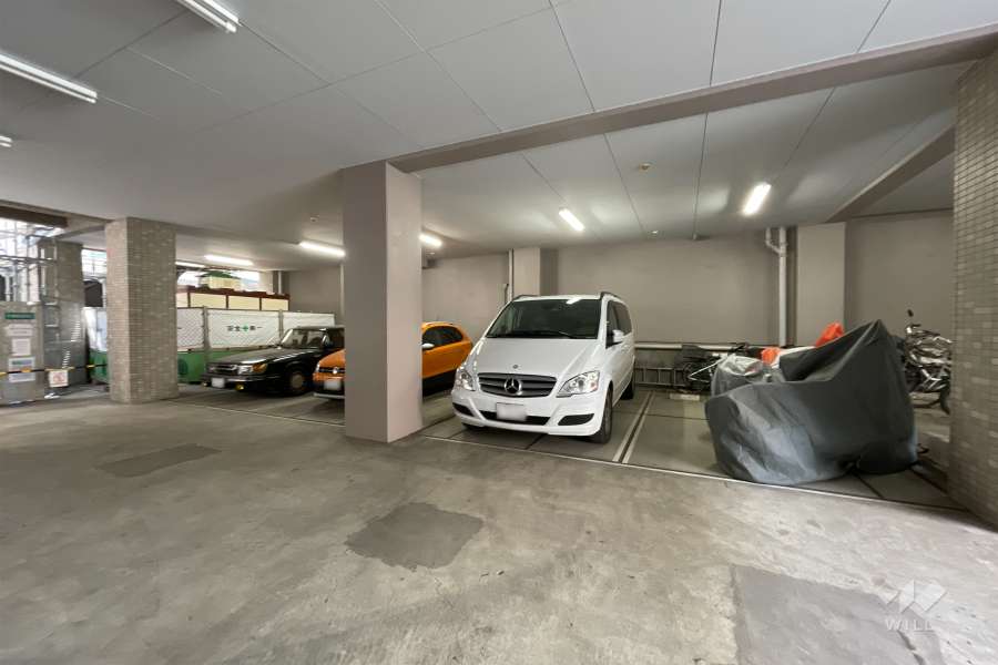 敷地内駐車場（屋内平面式）・バイク置場