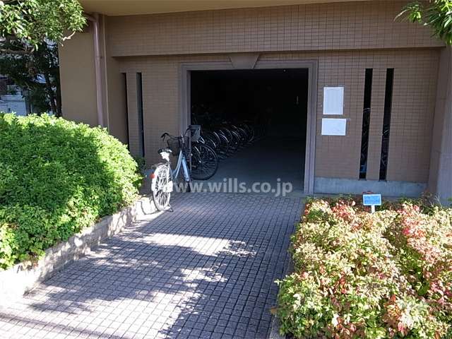 駐輪場入り口