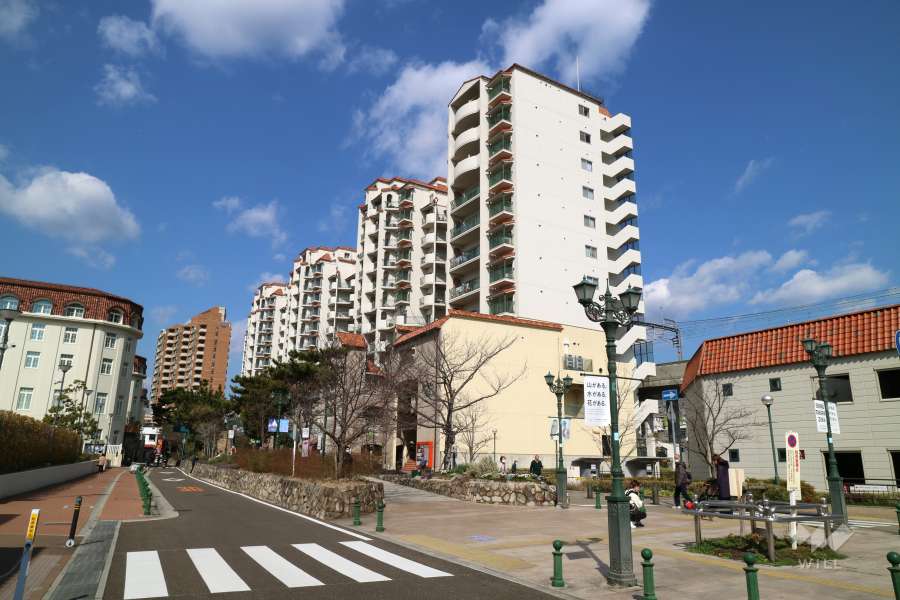 花のみち1番館の外観（南東側から）