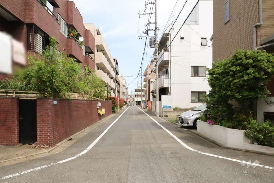 敷地南東側の前面道路