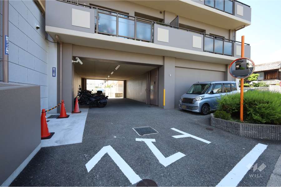 駐車場の出入り口