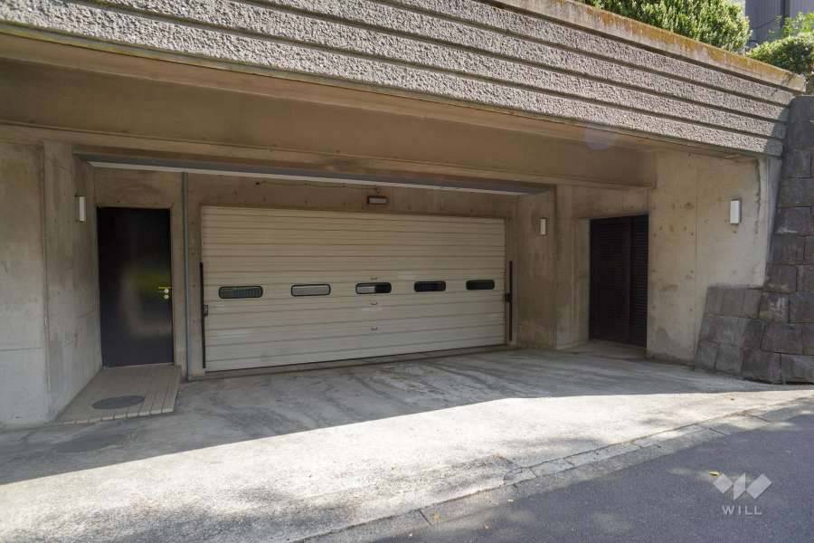 駐車場の出入り口