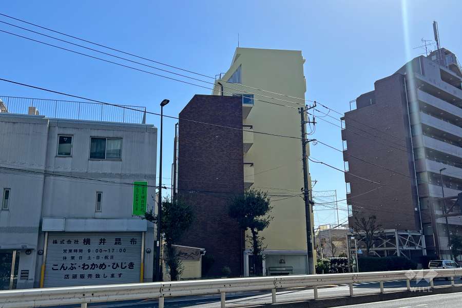 サンモア学芸大マンションの外観(北西から)