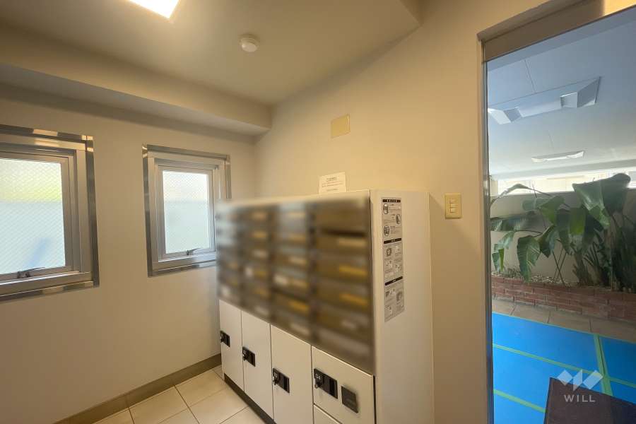 共用ポストと宅配ボックス