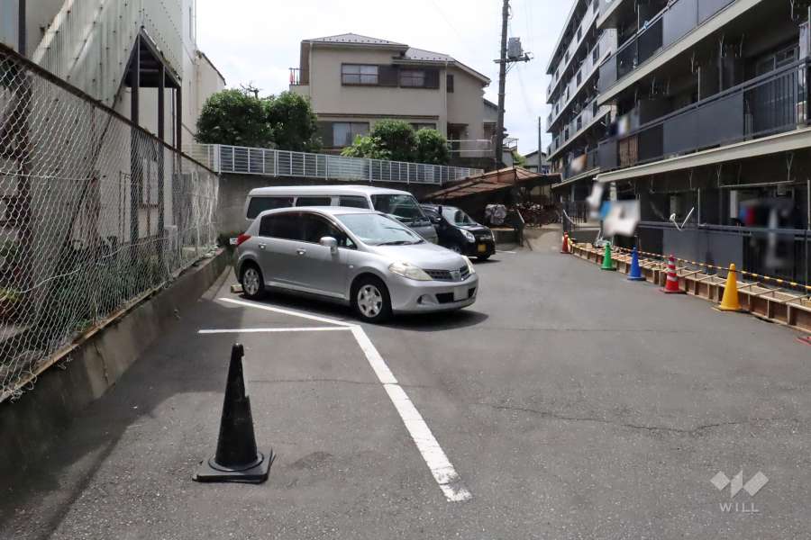 敷地内駐車場（屋外平面式）