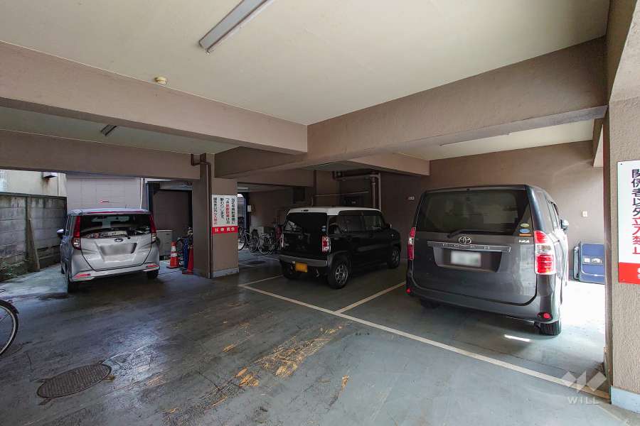 敷地内駐車場（屋内平面式）