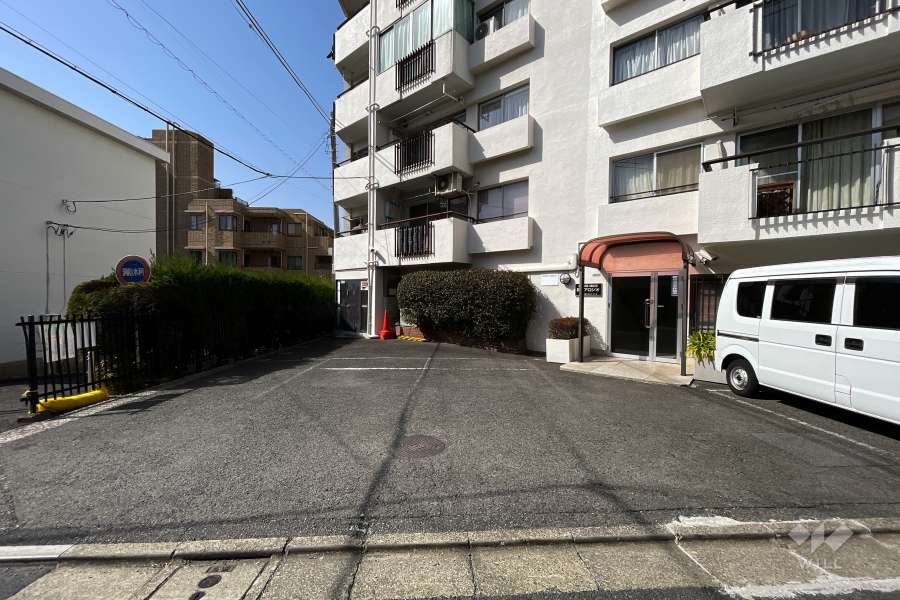 敷地内駐車場（屋外平面式）