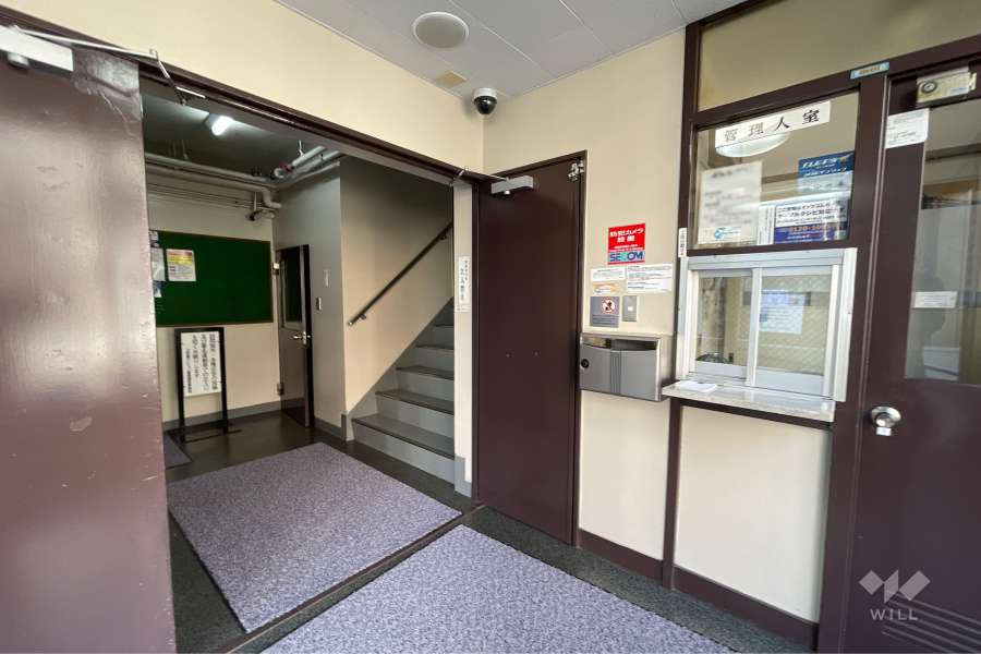 エントランス内