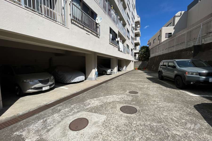 敷地内駐車場（屋内平面式・屋外平面式）