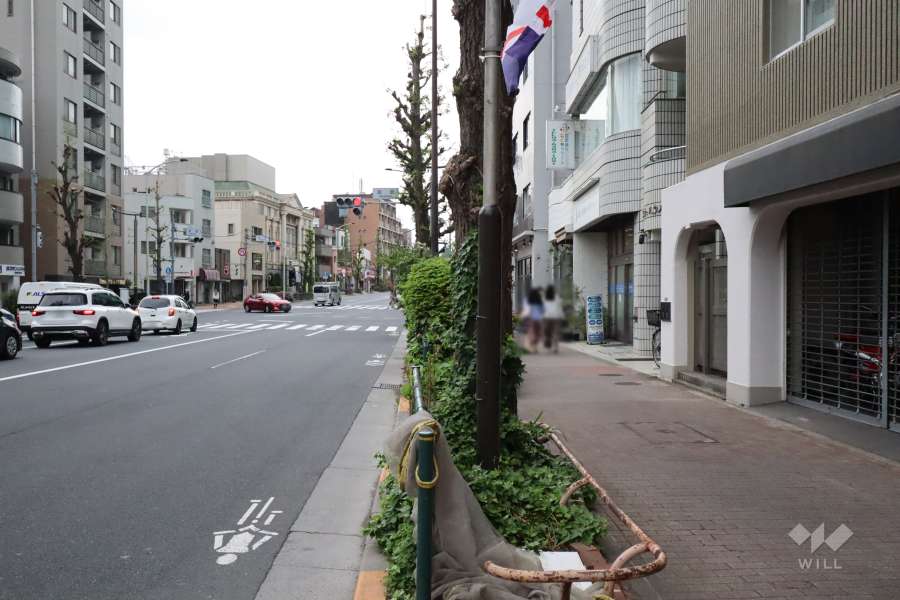 敷地北西側の前面道路