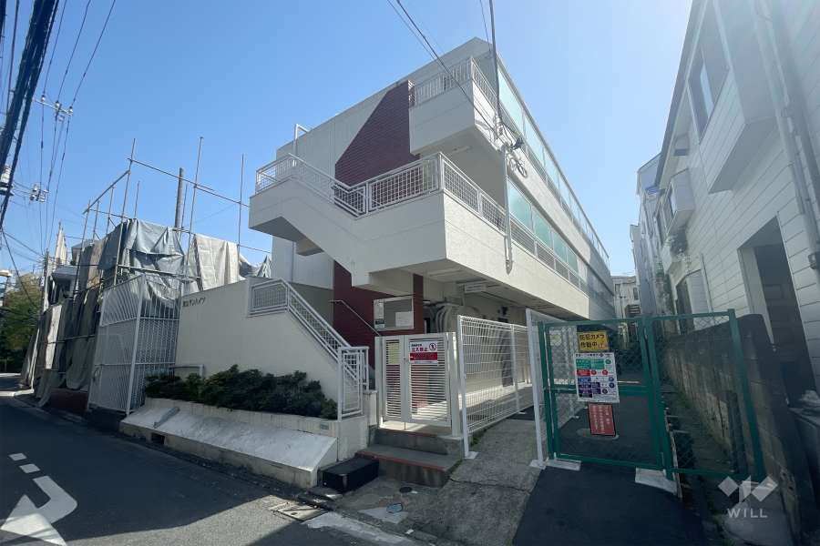 東山サンハイツの外観（北側から）　