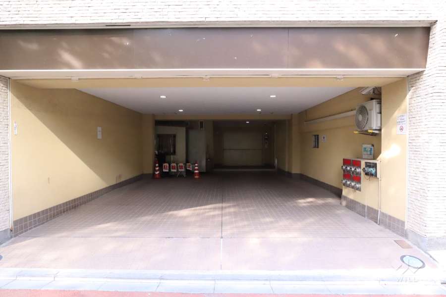 敷地内駐車場（屋内機械式）