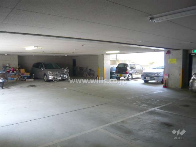 敷地内駐車場（屋内平面式）