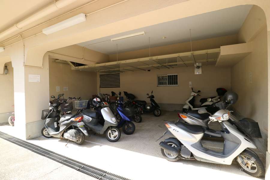 バイク置場