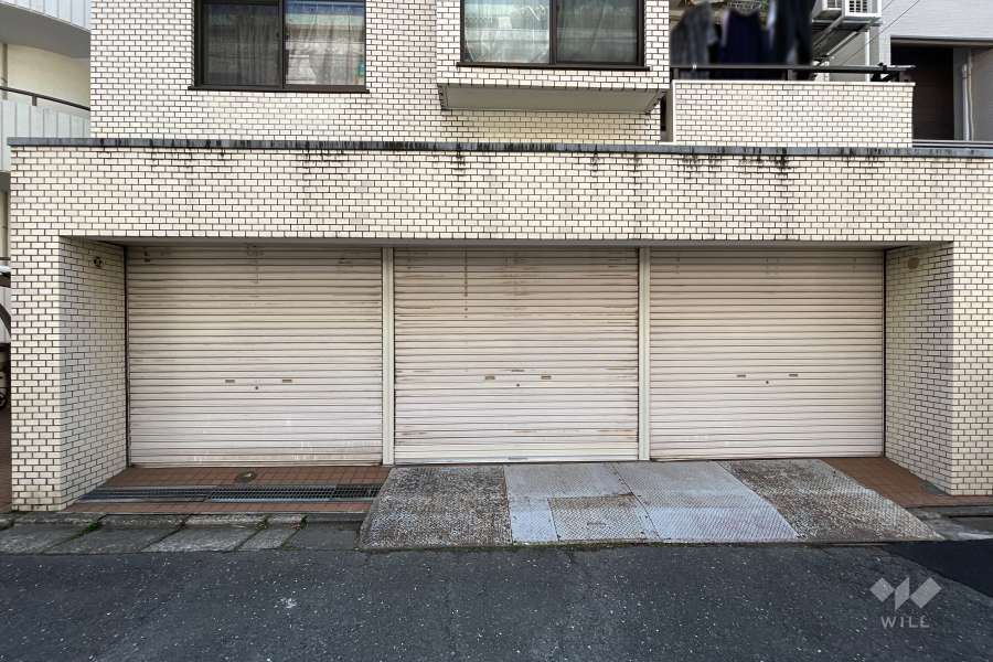 駐車場の出入り口