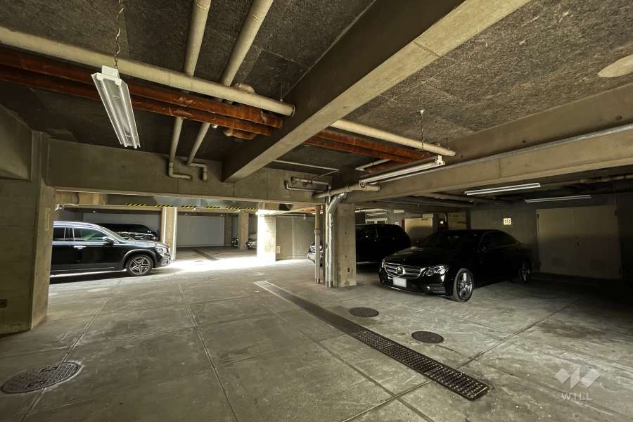 敷地内駐車場（屋内平面式）