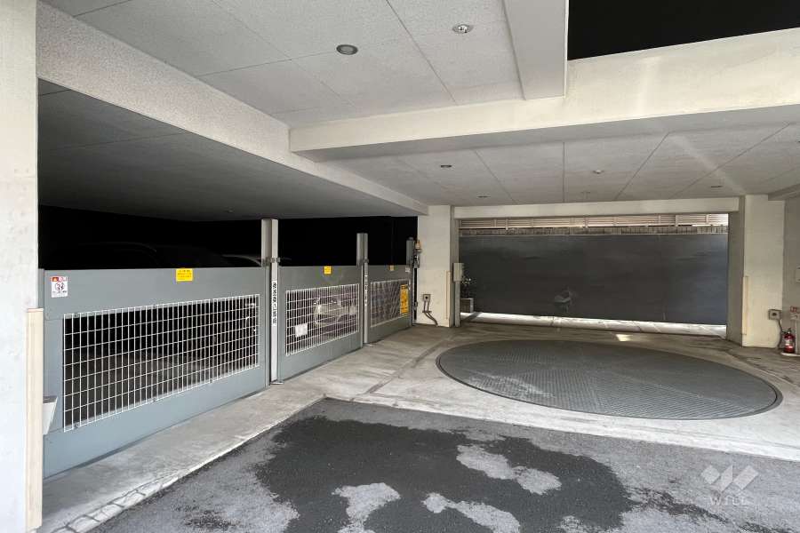 敷地内駐車場（屋内機械式）