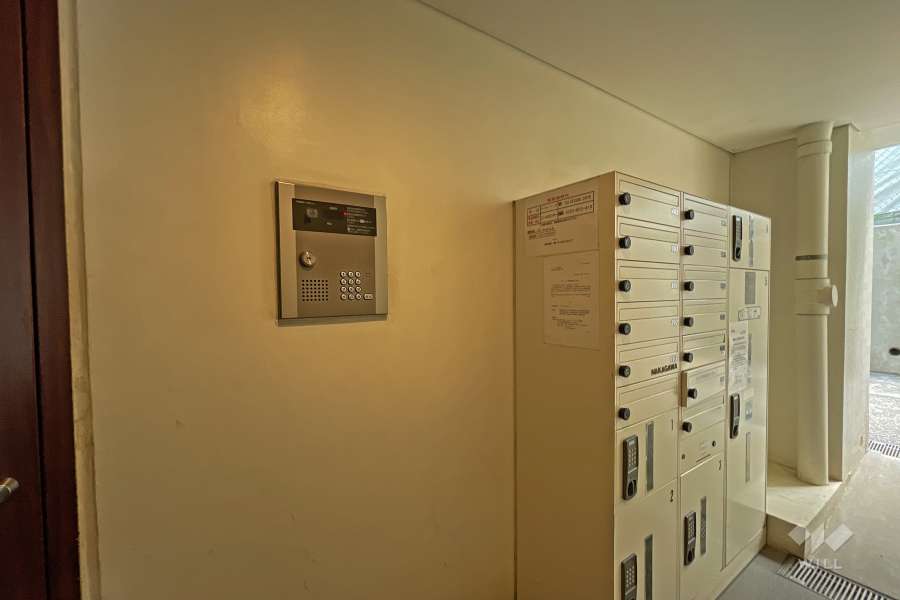 宅配ボックスと共用ポスト