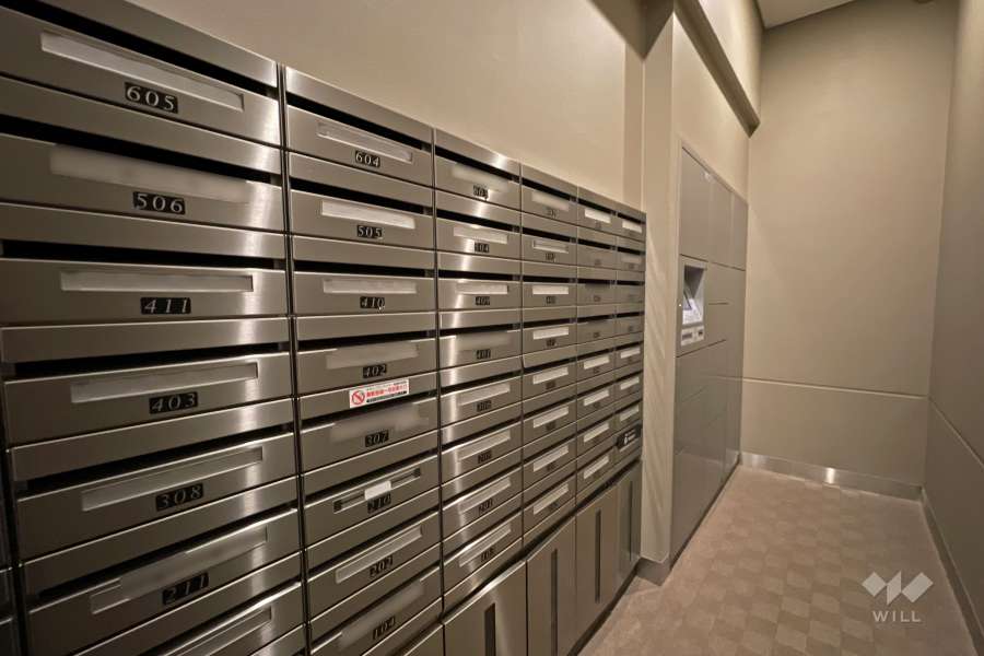 宅配ボックスと共用ポスト