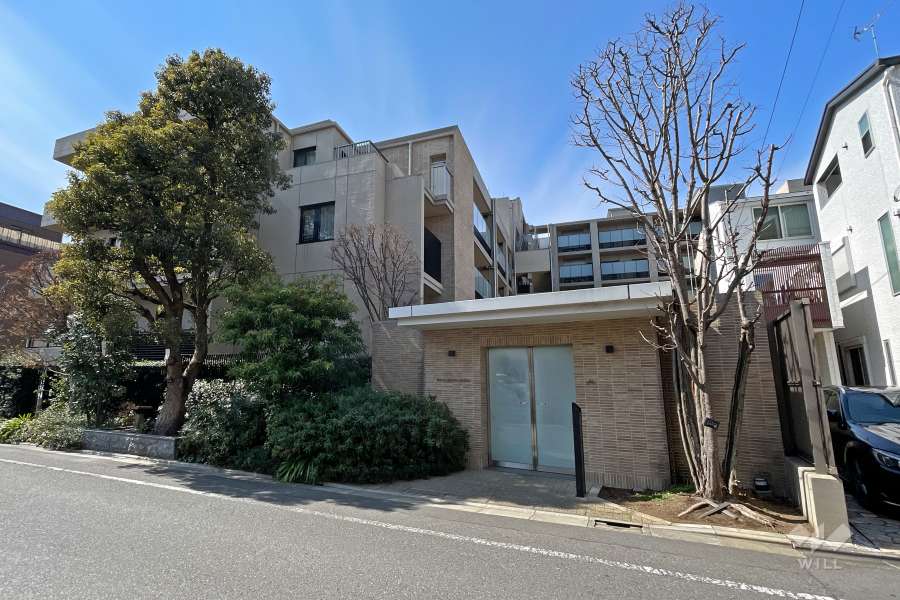 プラウド目黒本町の外観（東側から）