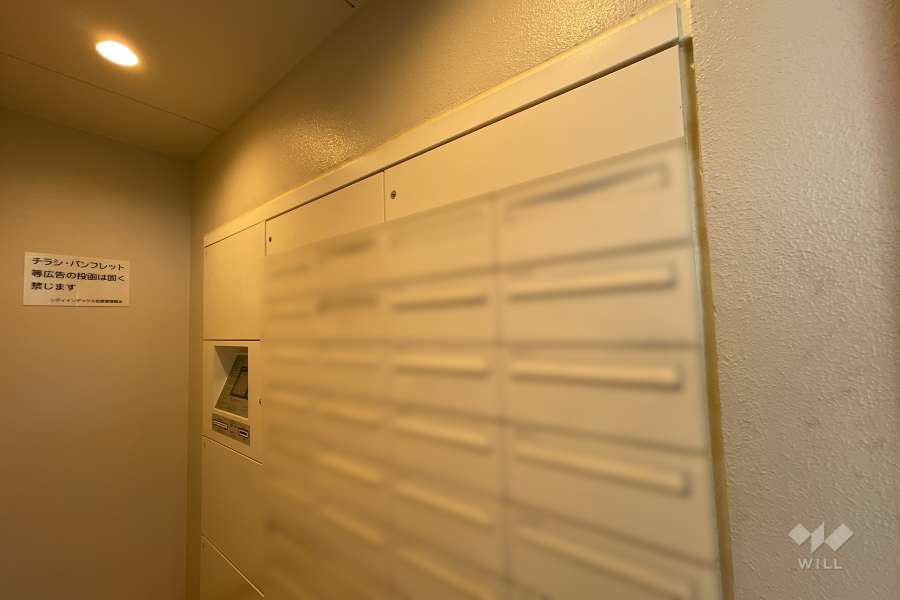 共用ポストと宅配ボックス