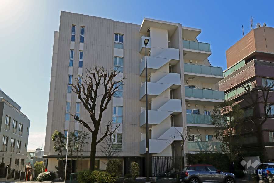 ジオ代官山の外観（東側から）