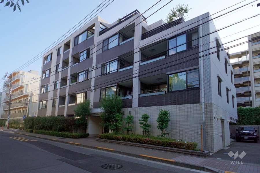 プレシス駒場東大前の外観（北東側から）　