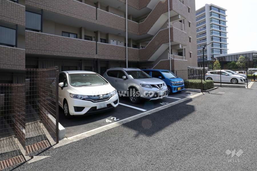 敷地内駐車場(屋外平面式)