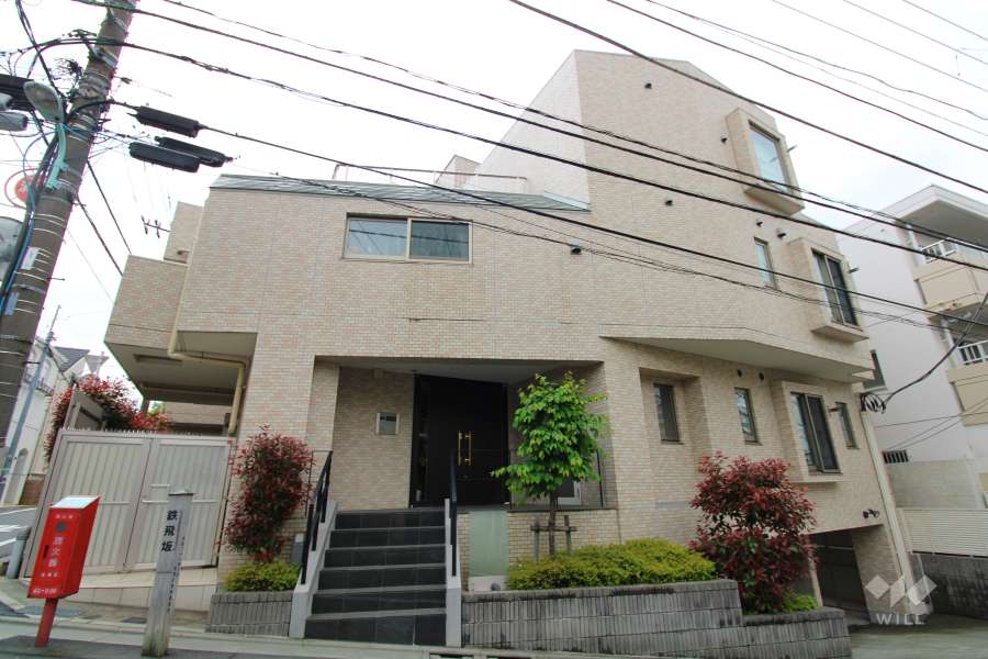 サクラティアラ目黒都立大の外観（北東側から）