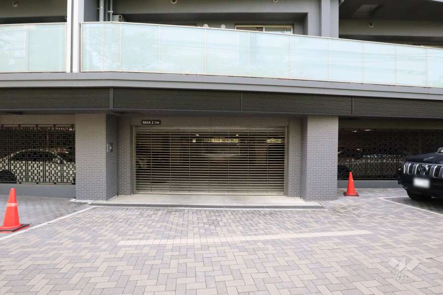 駐車場の出入り口（リングシャッター付き）　