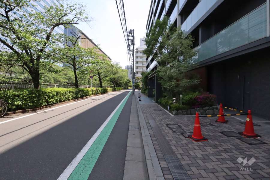 敷地北東側の前面道路