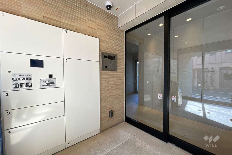 エントランスはオートロック付きです。