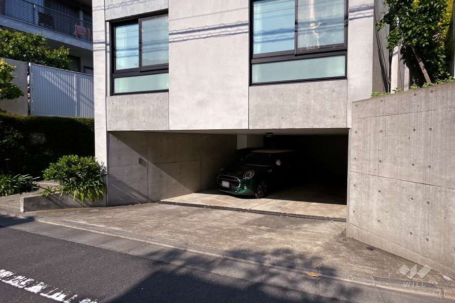 敷地内駐車場（屋内平面式）