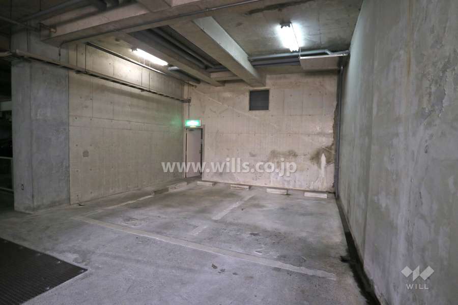 敷地内駐車場(屋内機械式)