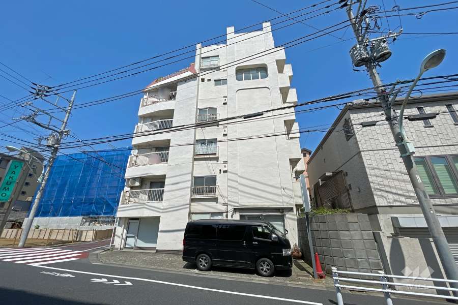 マンションレダの外観(南西側から）